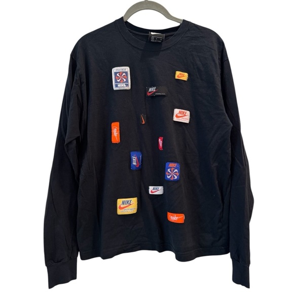 Women’s Nike Logo Clash Tag Black Long Sleeve Tee Shirt - Picture 1 of 8